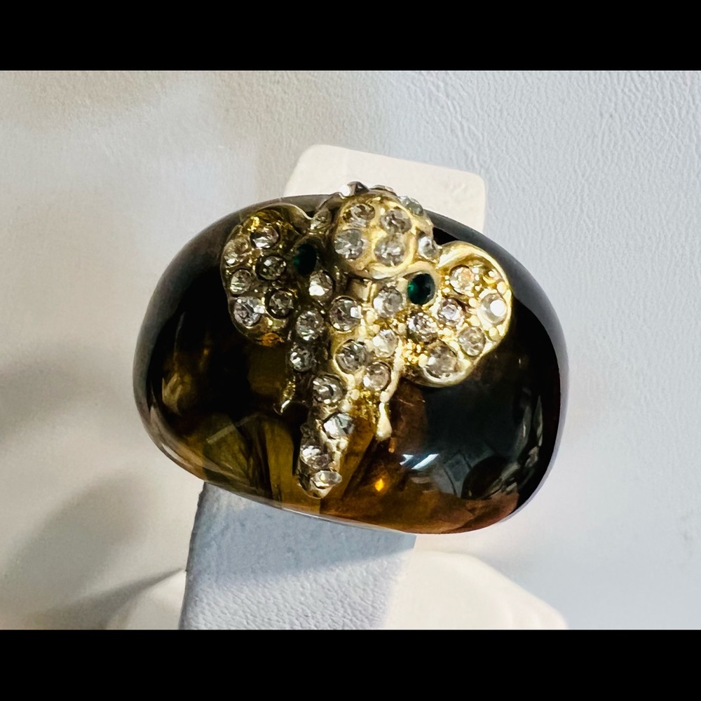 Vintage Plastic Crystal Domed Elephant Brown Anthropologie Lucite Ring 7 - Picture 5 of 7